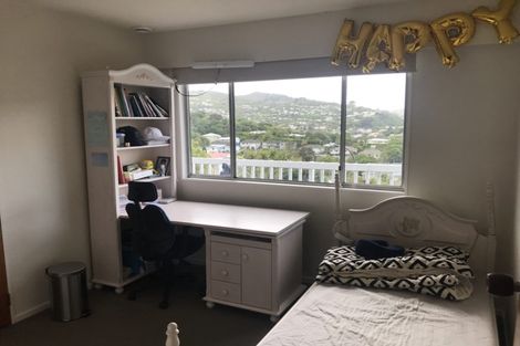 Photo of property in 70 Allington Road, Karori, Wellington, 6012