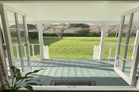 Photo of property in 12 County Road, Otaki, 5512