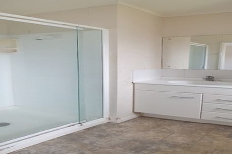 Photo of property in 83 Pooks Road, Ranui, Auckland, 0612