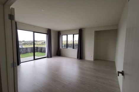Photo of property in 29 Westgate Drive, Westgate, Auckland, 0614