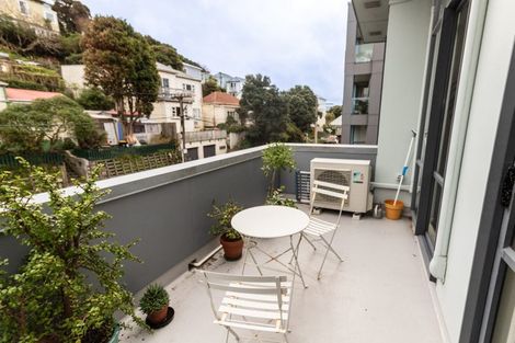Photo of property in 9/7 Hanson Street, Mount Cook, Wellington, 6021
