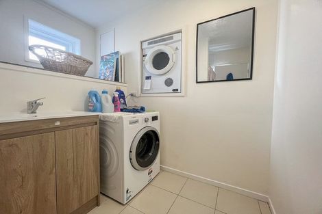 Photo of property in 26 Reynolds Place, Torbay, Auckland, 0630