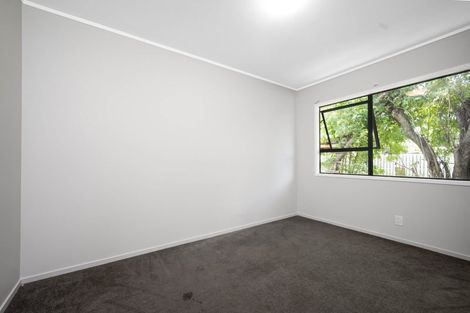 Photo of property in 2/15 Secretariat Place, Randwick Park, Auckland, 2105