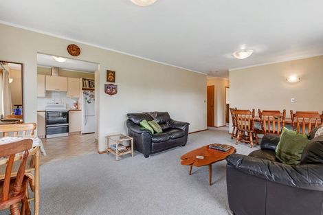 Photo of property in 5 Pengelly Place, Parakai, 0830