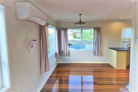Photo of property in 1 Malters Place, Browns Bay, Auckland, 0630