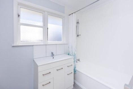 Photo of property in 19 Victoria Street, Ebdentown, Upper Hutt, 5018