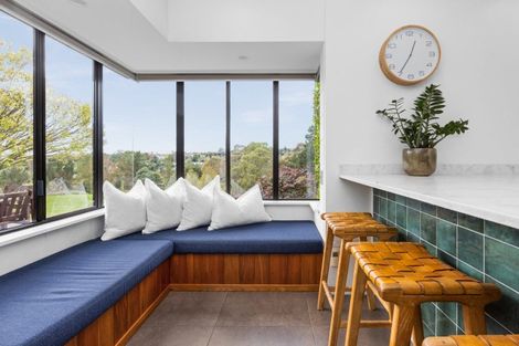 Photo of property in 49 Lane Road, Havelock North, 4130