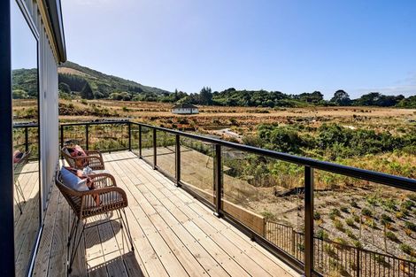 Photo of property in 38 Hokioi Drive, Kenepuru, Porirua, 5022