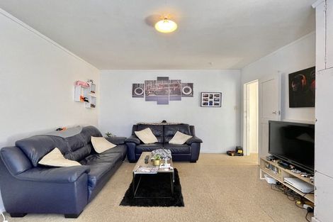 Photo of property in 17 East Street, Petone, Lower Hutt, 5012