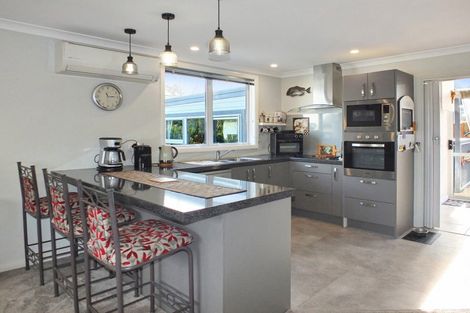 Photo of property in 28 Ladys Mile, Foxton, 4814