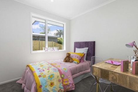 Photo of property in 8 Waituarua Drive, Takanini, 2112