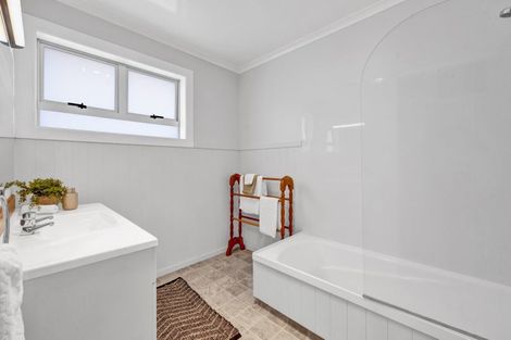 Photo of property in 16 Puni Street, Fitzroy, New Plymouth, 4312