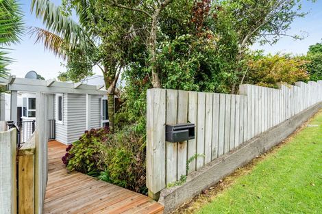 Photo of property in 66 Huatoki Street, Vogeltown, New Plymouth, 4310