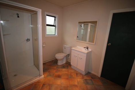 Photo of property in 3 Blandford Way, Newlands, Wellington, 6037