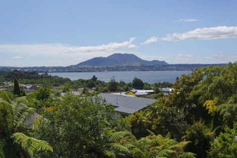 Photo of property in 28 Shera Street, Acacia Bay, Taupo, 3330