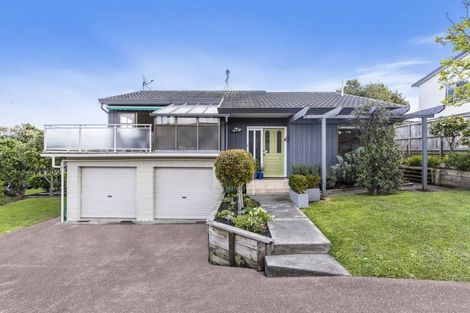 Photo of property in 20a East Coast Road, Milford, Auckland, 0620
