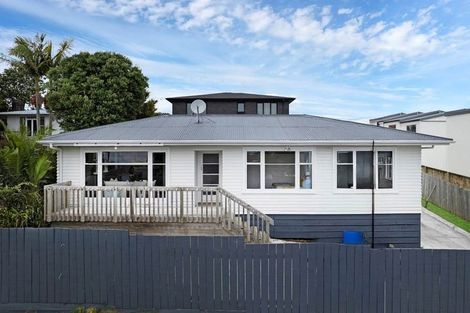 Photo of property in 53a Sylvan Crescent, Te Atatu South, Auckland, 0610