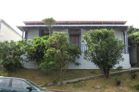 Photo of property in 2 Herald Terrace, Berhampore, Wellington, 6023
