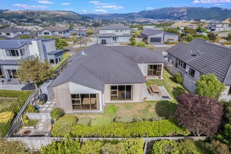 Photo of property in 102 Te Puia Drive, Aotea, Porirua, 5024