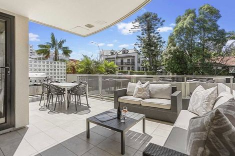 Photo of property in 175h Hurstmere Road, Takapuna, Auckland, 0622