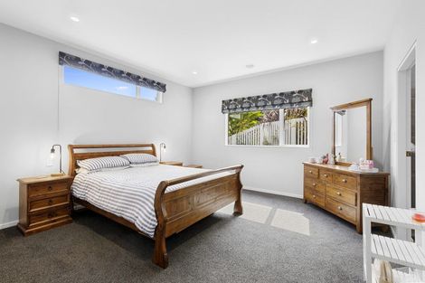 Photo of property in 12 Botany Lane, Whitby, Porirua, 5024