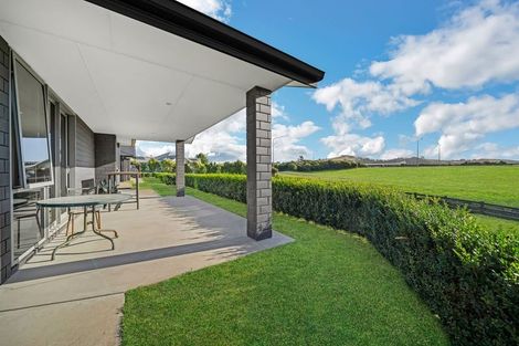 Photo of property in 54 Te Ara Aukati Terrace, Pokeno, 2471