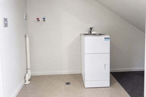 Photo of property in 2/8 Kerrs Road, Wiri, Auckland, 2104
