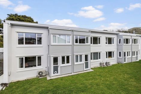 Photo of property in 3/18 Agra Crescent, Khandallah, Wellington, 6035