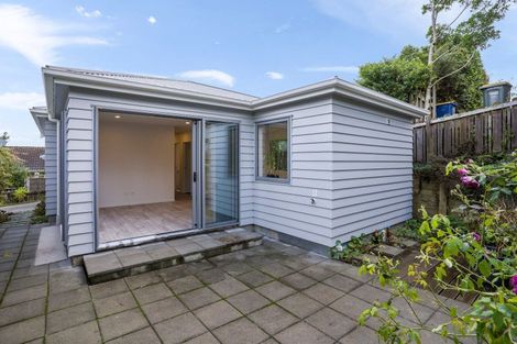 Photo of property in 12 Felicity Place, Unsworth Heights, Auckland, 0632