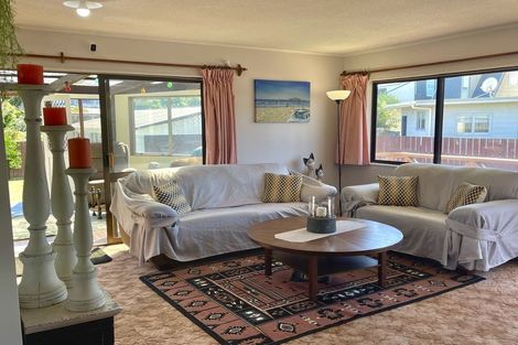 Photo of property in 160 Karewa Parade, Papamoa Beach, Papamoa, 3118