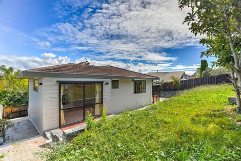 Photo of property in 71 Kennedy Avenue, Forrest Hill, Auckland, 0620