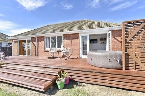 Photo of property in 41 Primrose Street, Northcote, Christchurch, 8052