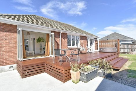 Photo of property in 41 Primrose Street, Northcote, Christchurch, 8052