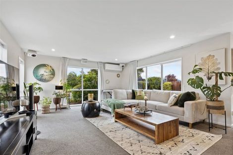 Photo of property in 8 Thornlea Place, Halswell, Christchurch, 8025