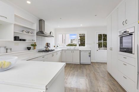 Photo of property in 18 Newman Terrace, Thorndon, Wellington, 6011