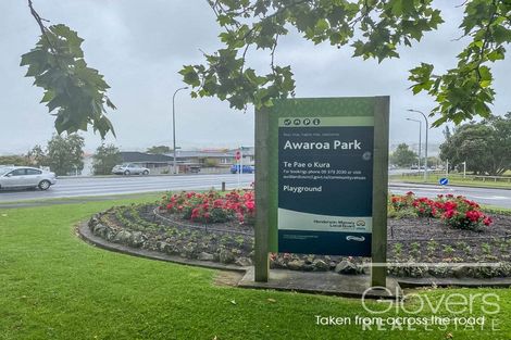 Photo of property in 1/4219 Great North Road, Glendene, Auckland, 0602