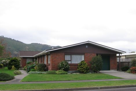 Photo of property in 84 Rimu Street, Waikanae, 5036