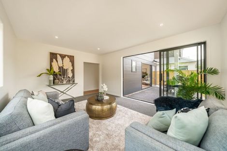 Photo of property in 47a Heretaunga Square, Silverstream, Upper Hutt, 5019