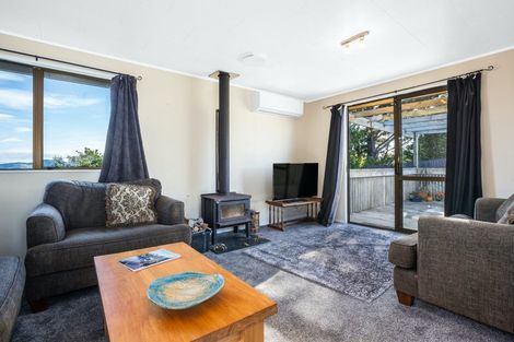 Photo of property in 4 Gaff Place, Whitby, Porirua, 5024