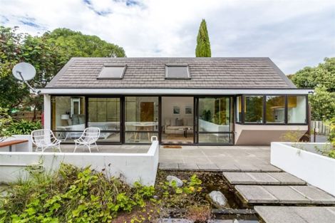 Photo of property in 100 Beachville Road, Redcliffs, Christchurch, 8081