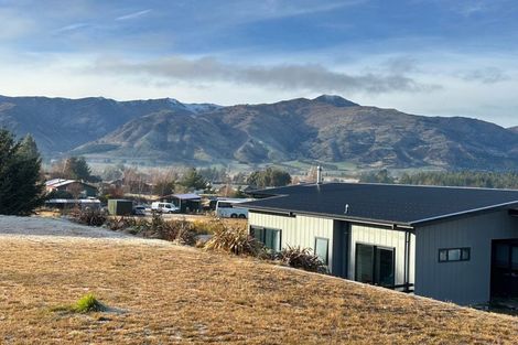 Photo of property in 6 Sarges Way, Lake Hawea, 9382