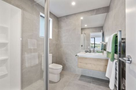 Photo of property in 22 Symes Drive, Red Beach, 0932