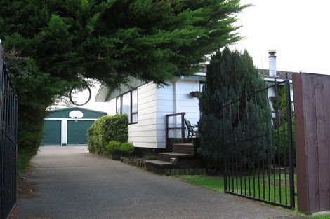 Photo of property in 2 Harding Place, Feilding, 4702