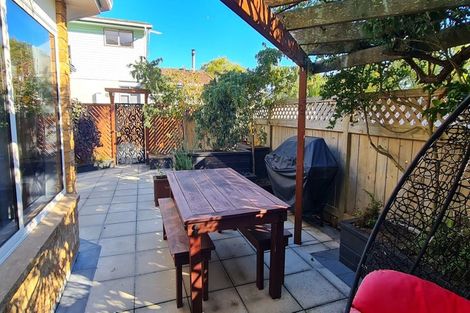 Photo of property in 6 Norton Park Avenue, Fairfield, Lower Hutt, 5011