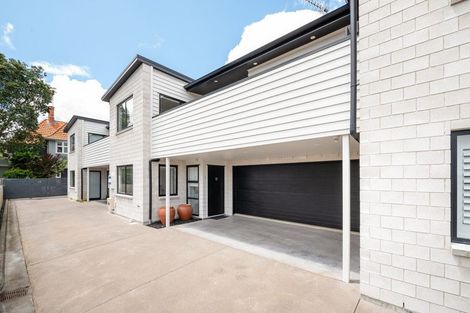 Photo of property in 2/13 Manning Street, Hamilton Central, Hamilton, 3204