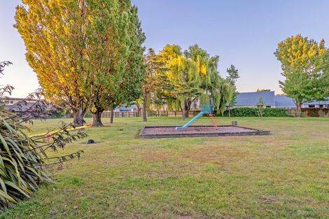 Photo of property in 11b Winters Road, Redwood, Christchurch, 8051