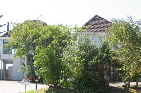 Photo of property in 13 Scarboro Terrace, Murrays Bay, Auckland, 0630