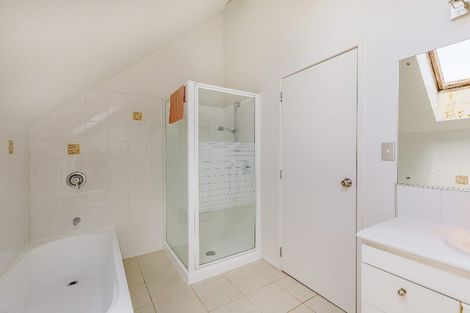 Photo of property in 17 Highwood Grove, Torbay, Auckland, 0630