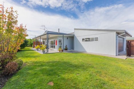 Photo of property in 1 Blundell Avenue, Waipukurau, 4200