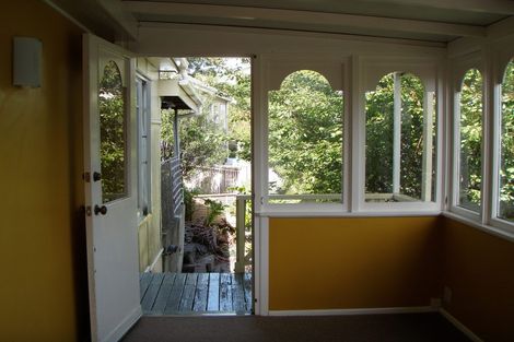 Photo of property in 74 Clarence Road, Northcote Point, Auckland, 0627